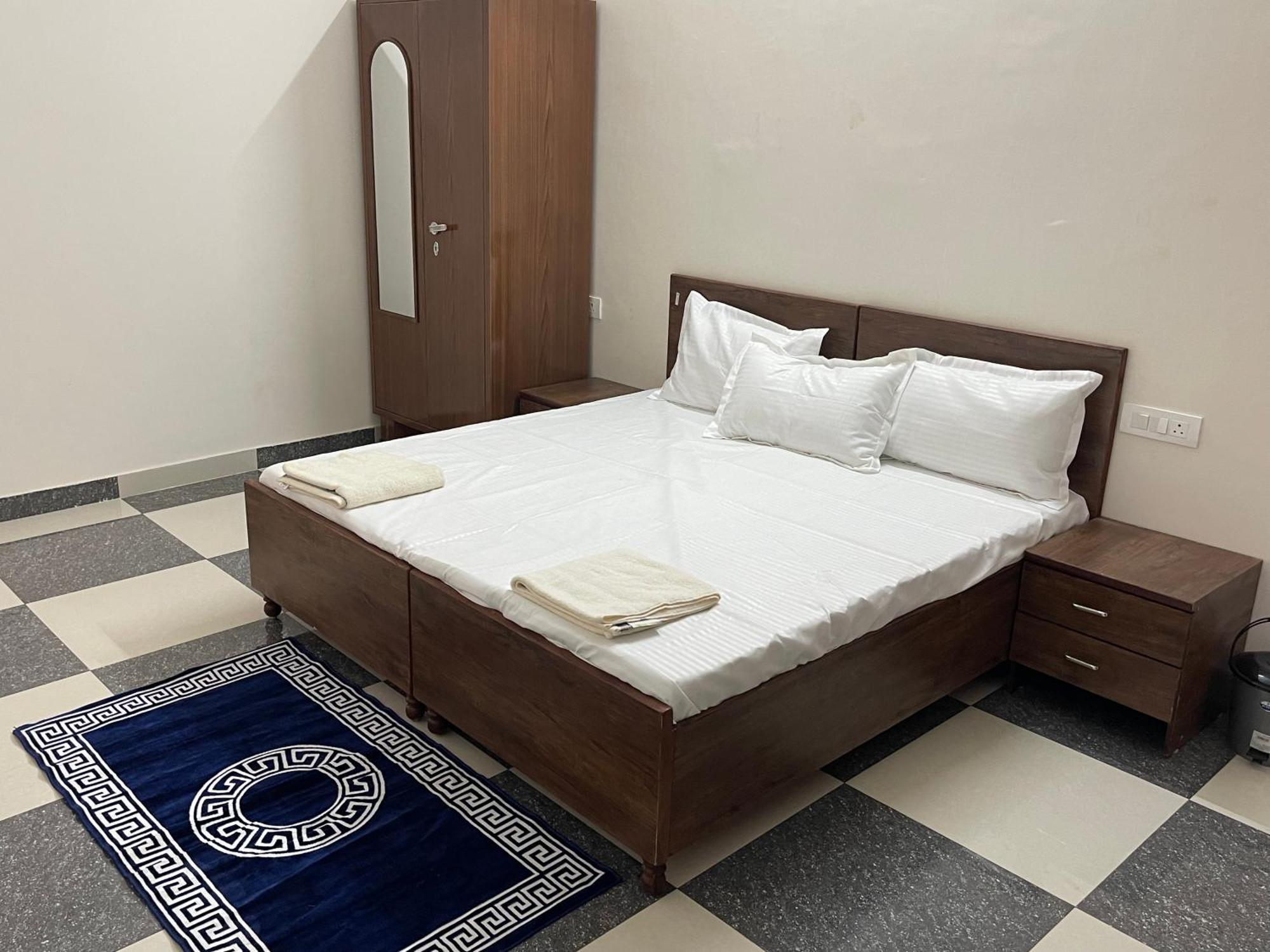 Shrinath Residency Hotel Greater Noida Exterior photo